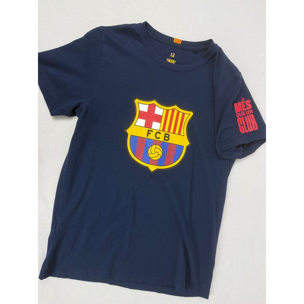 FC Barcelona Kids Soccer T Shirt‎ Size 12 Navy Blue FCB Crest Mesi que un club